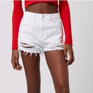 Topshop MOTO White Rip Mom Short